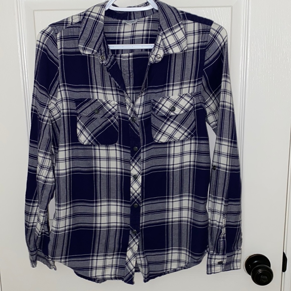 Kismet | Woman’s Button Down Plaid Shirt - Size XS